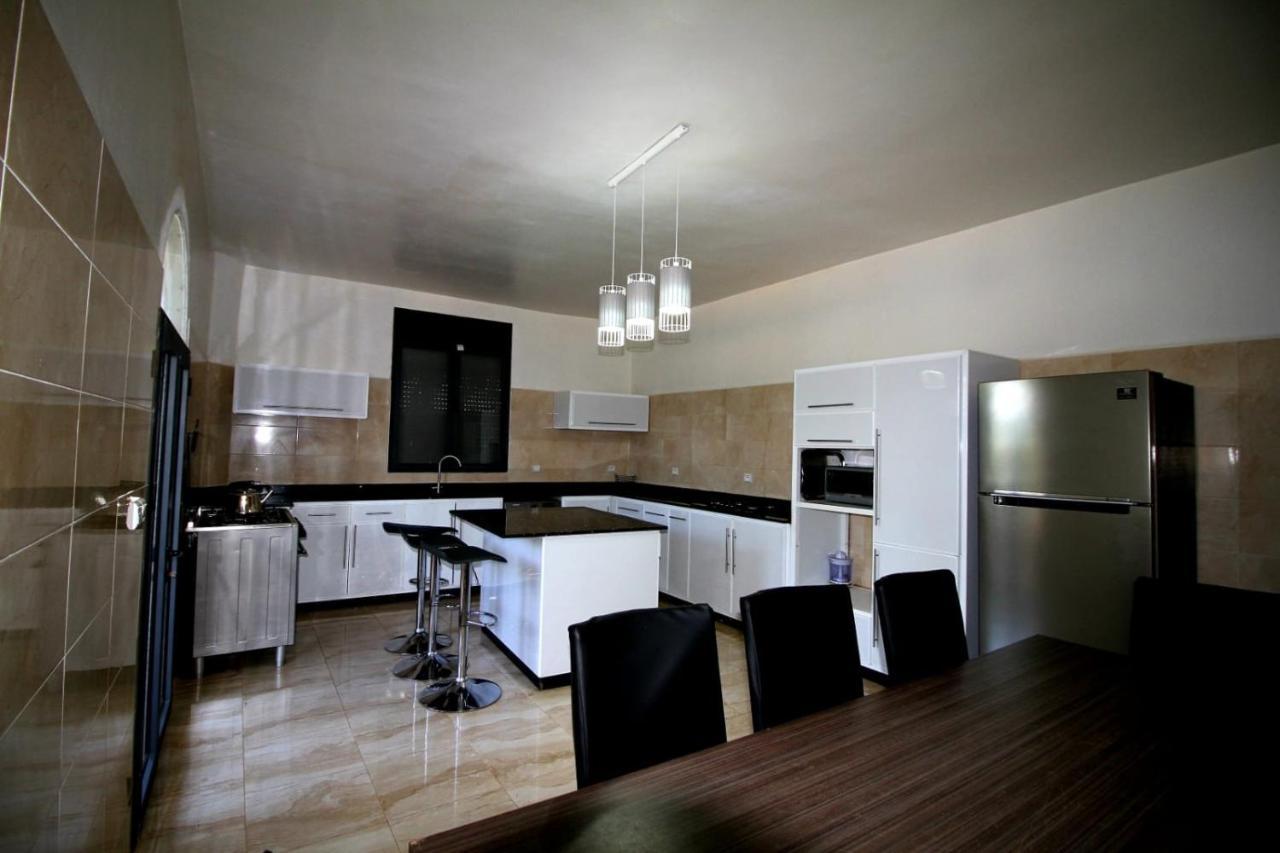 אסאוירה Villa Nour Al-Khalil מראה חיצוני תמונה